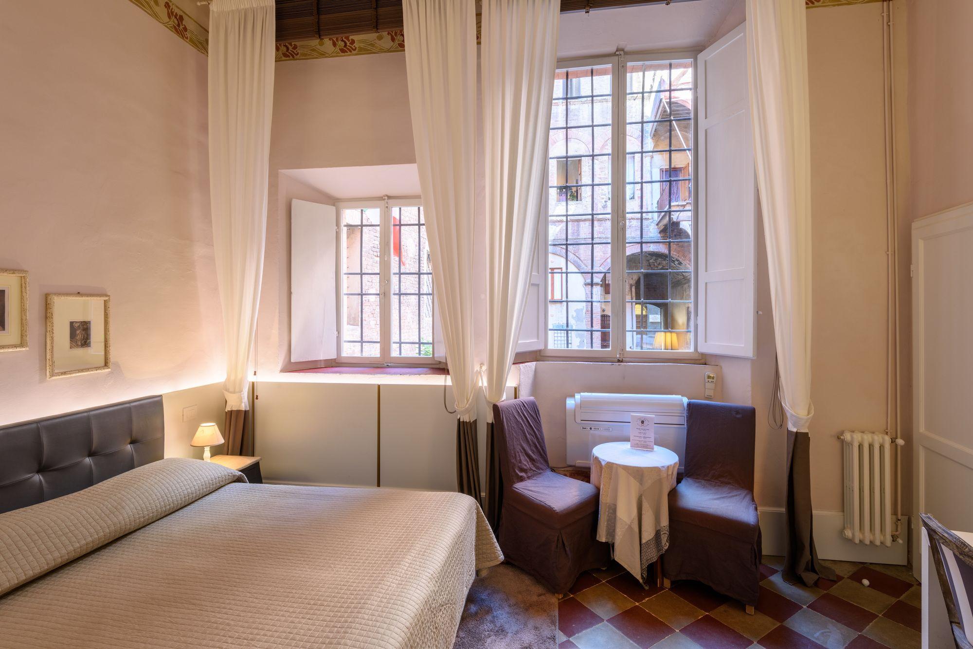 La Terrazza Sul Campo-Rooms Only Сиена Экстерьер фото